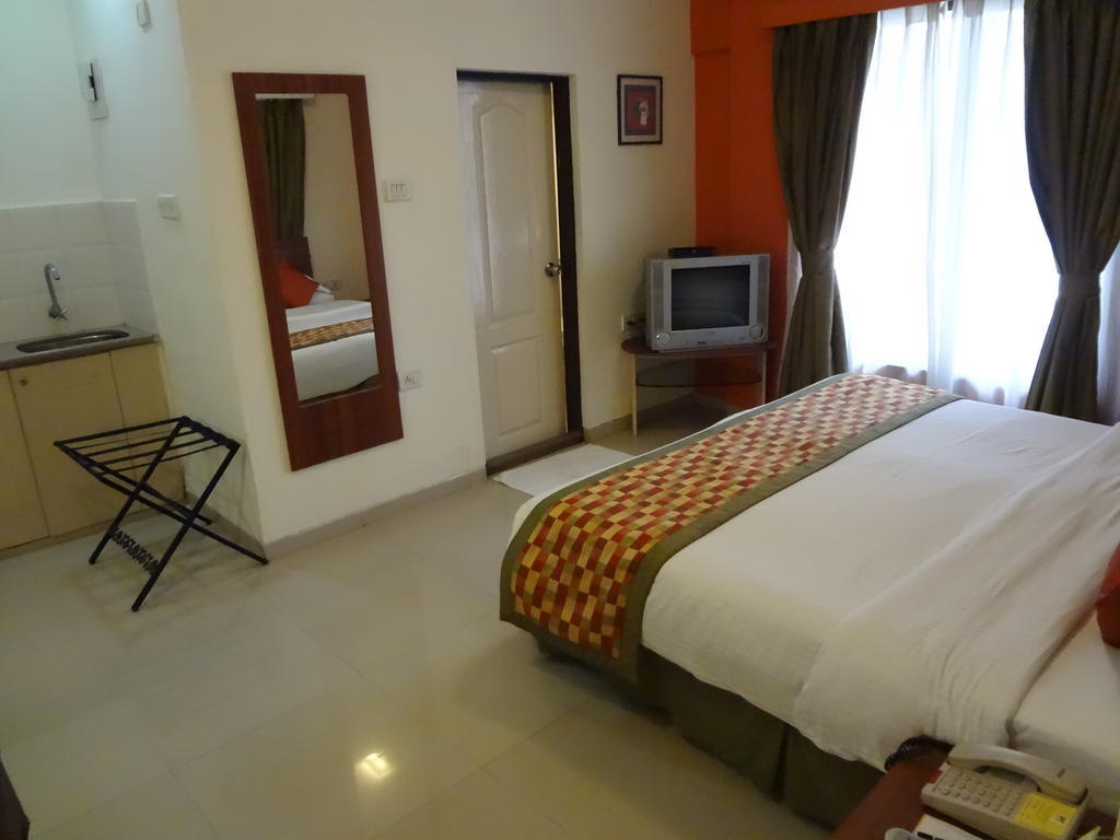 Executive Room King Bed on Food & Beverages Early check late check out upto 2 hrs subject to availability