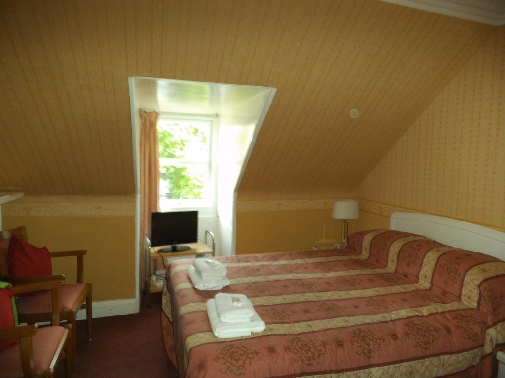 Basic Double Room