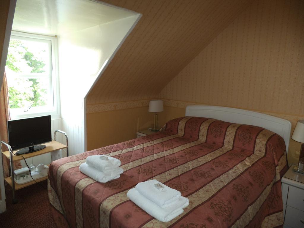 Basic Double Room