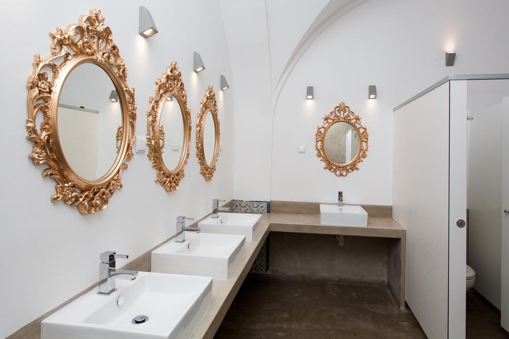 Twin Room with Shared Bathroom