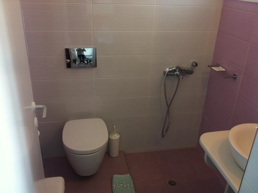 Comfort Triple Room with Shower