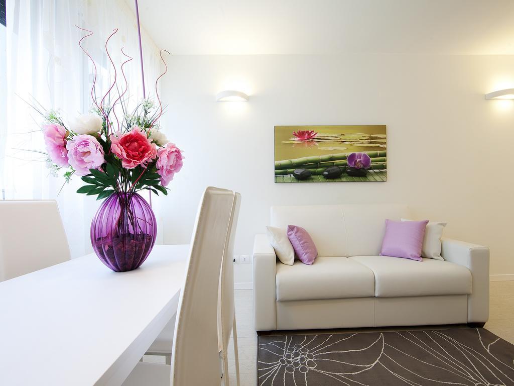 Superior One-Bedroom Apartment with Free Parking