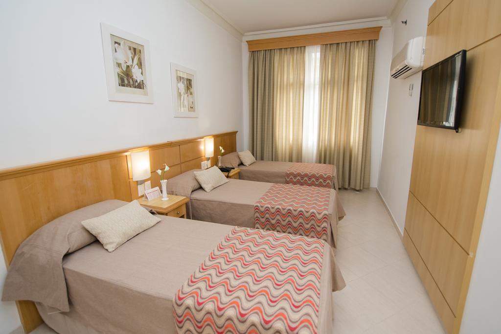 Standard Triple Room Single Beds
