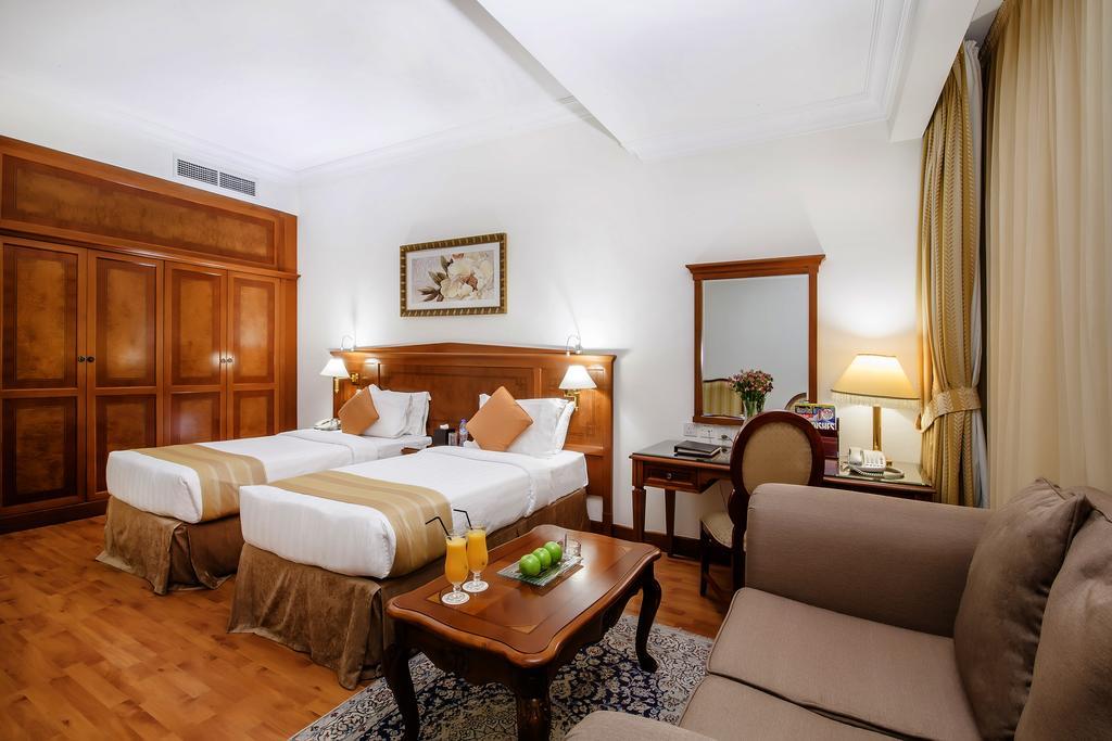 Deluxe Room F&B