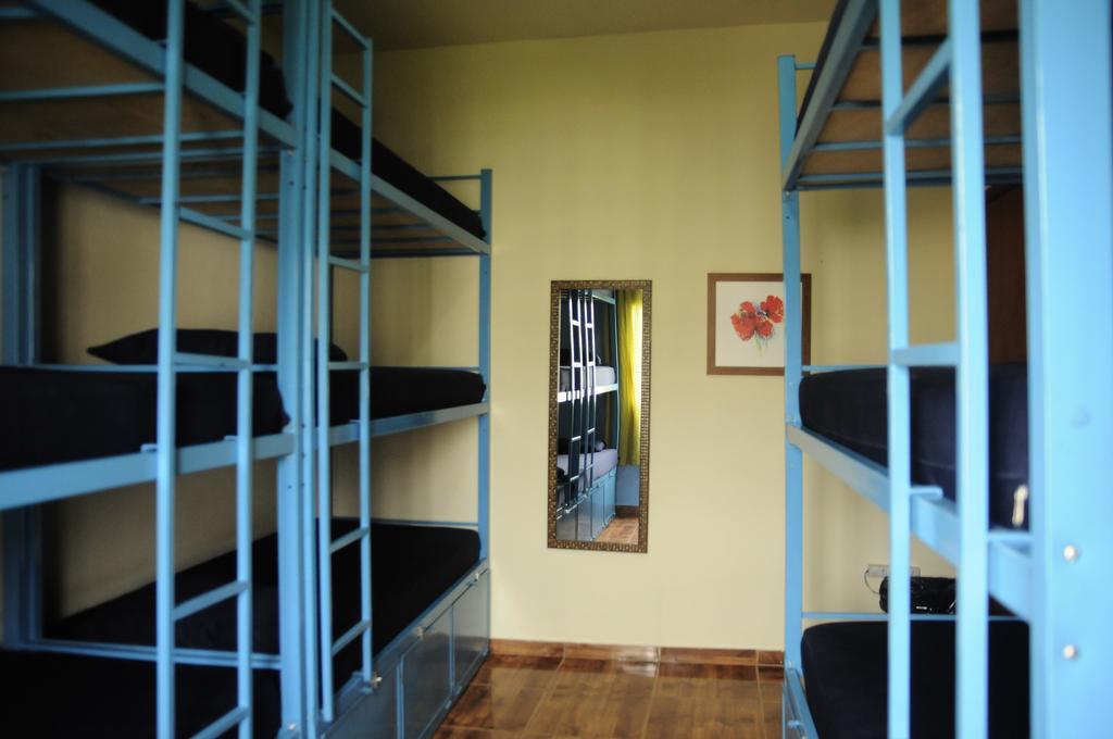 Bed Standard 9-Bed Mixed Dormitory Room