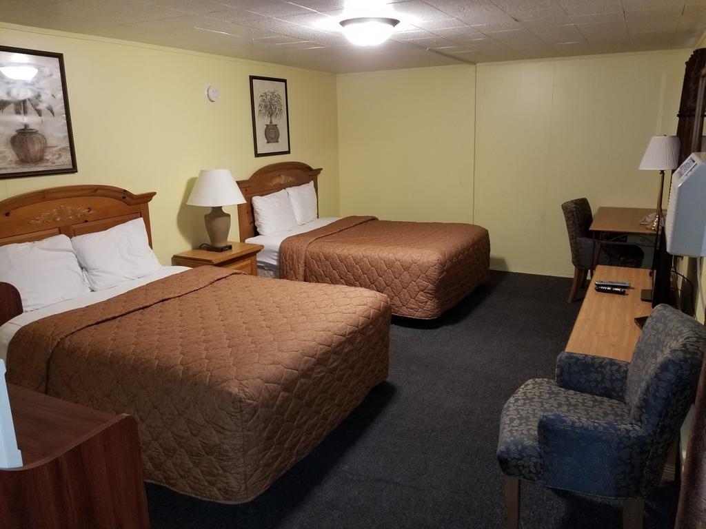 Queen Room Two Queen Beds