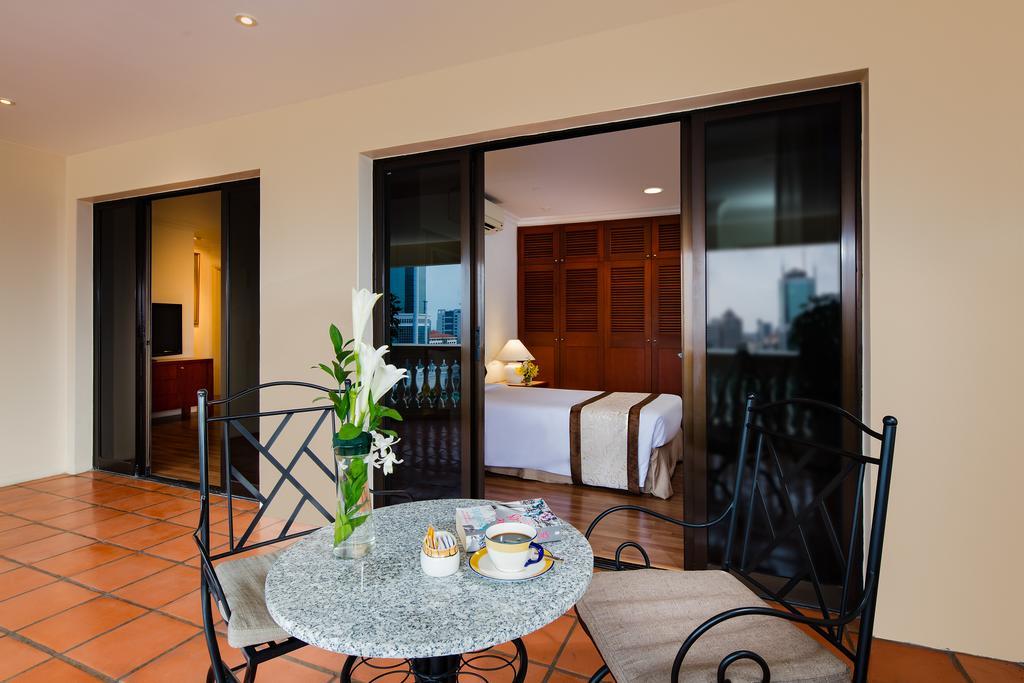 Penthouse Apartment