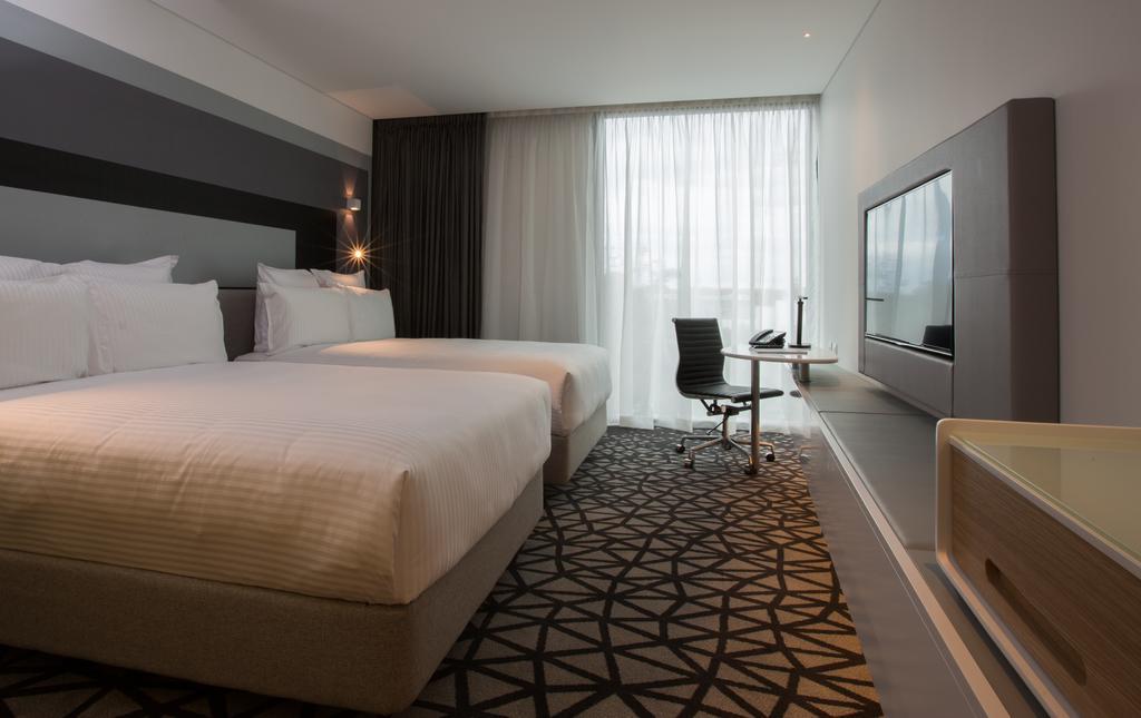 Deluxe Executive King Room - Accessible,434656749:JPEG