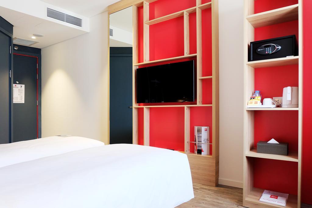 Standard Twin Room Complimentary Round-trip Transfer to International Terminal upon request