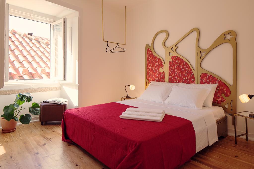 Queen Room with Private Bathroom
