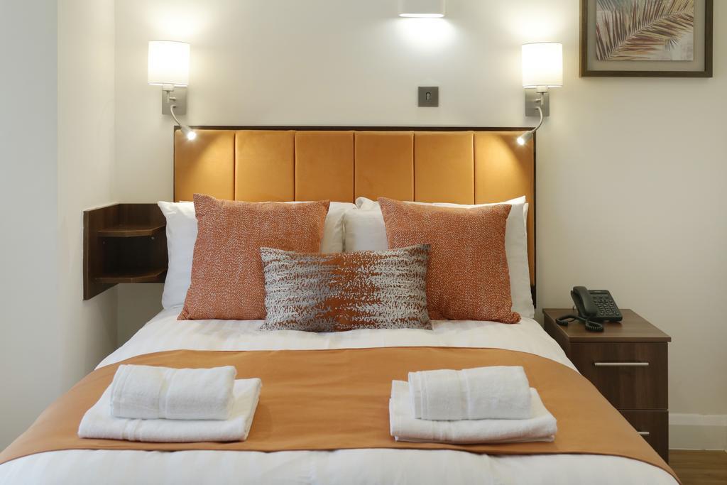 Classic Double Room,439781832:JPEG