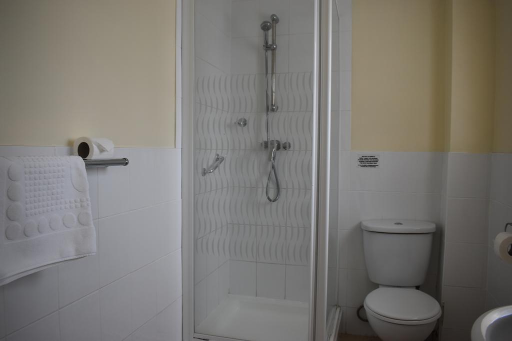Double Room,1746835071:JPEG
