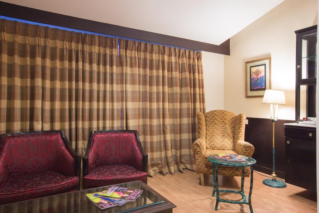 Super Deluxe Room