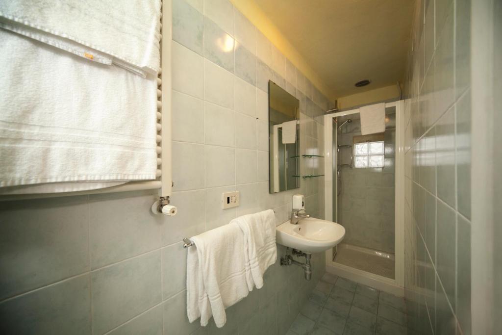 Triple Room with En Suite Bathroom