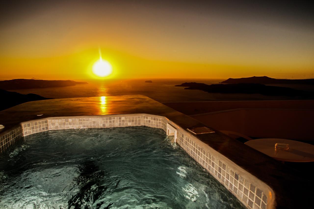 Junior Suite outdoor Tub Caldera View