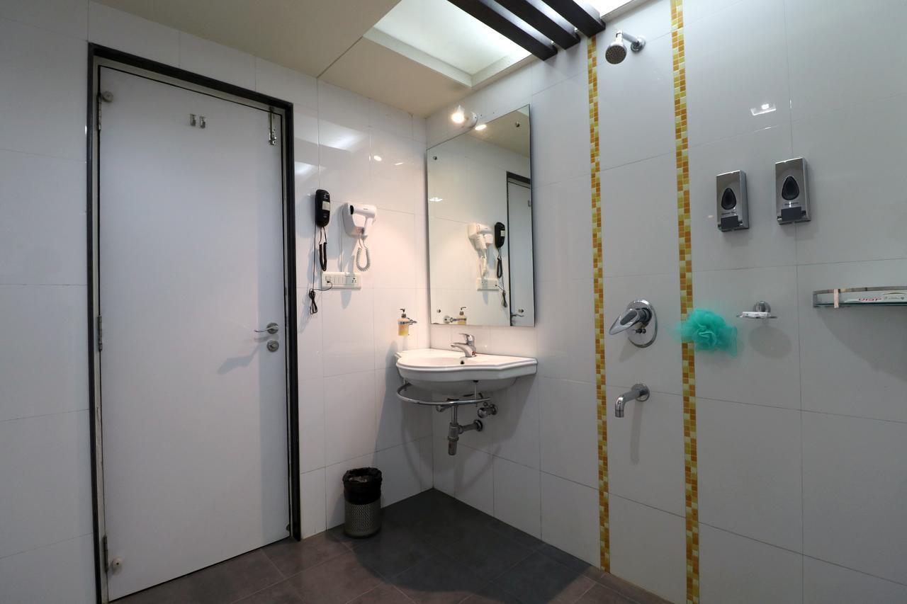 Executive Suite,1221804046:JPEG
