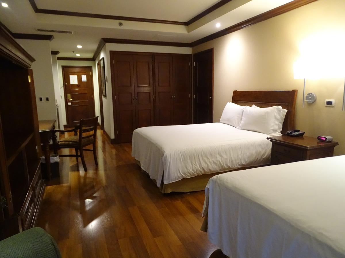 Junior Suite with Two Queen Beds