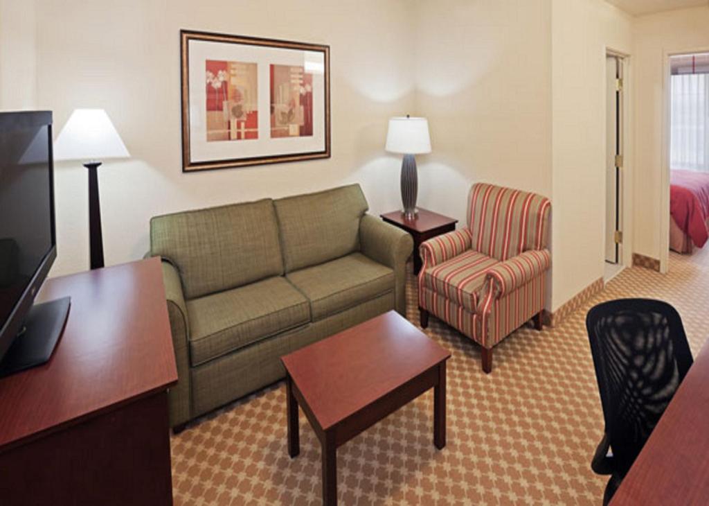 One-Bedroom King Suite Sofa Bed