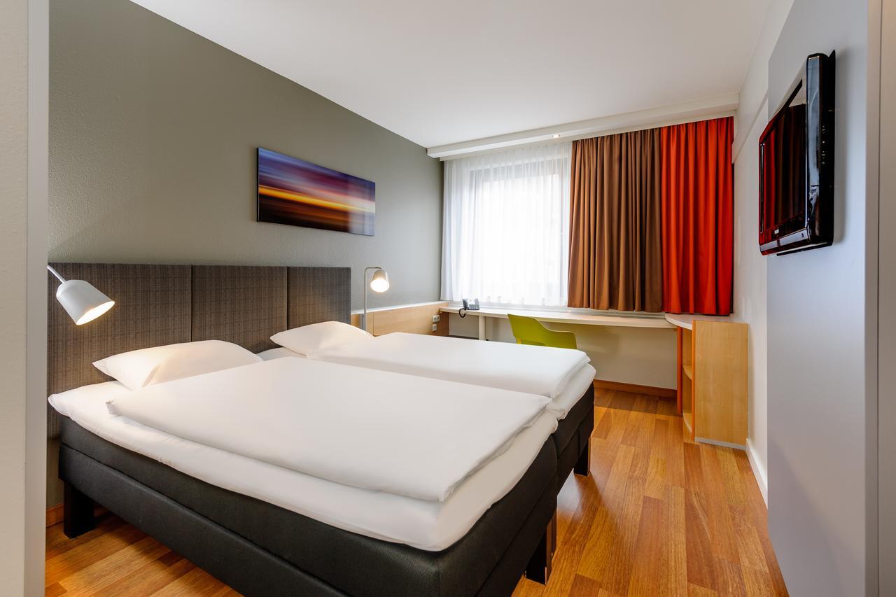 Standard Room Two Single Beds