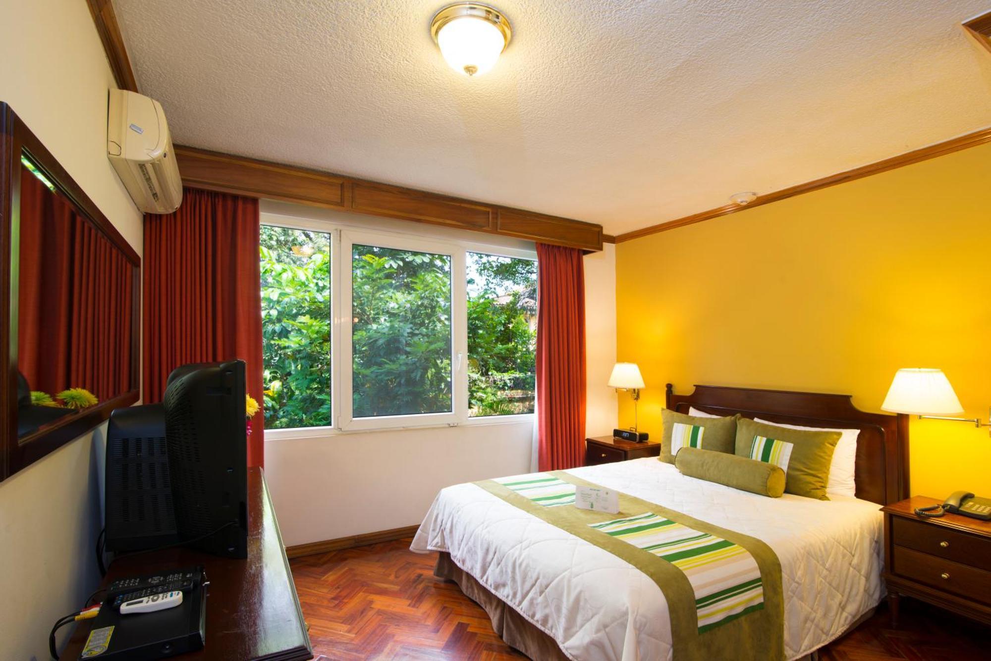One-Bedroom Apartment (2 Adults)