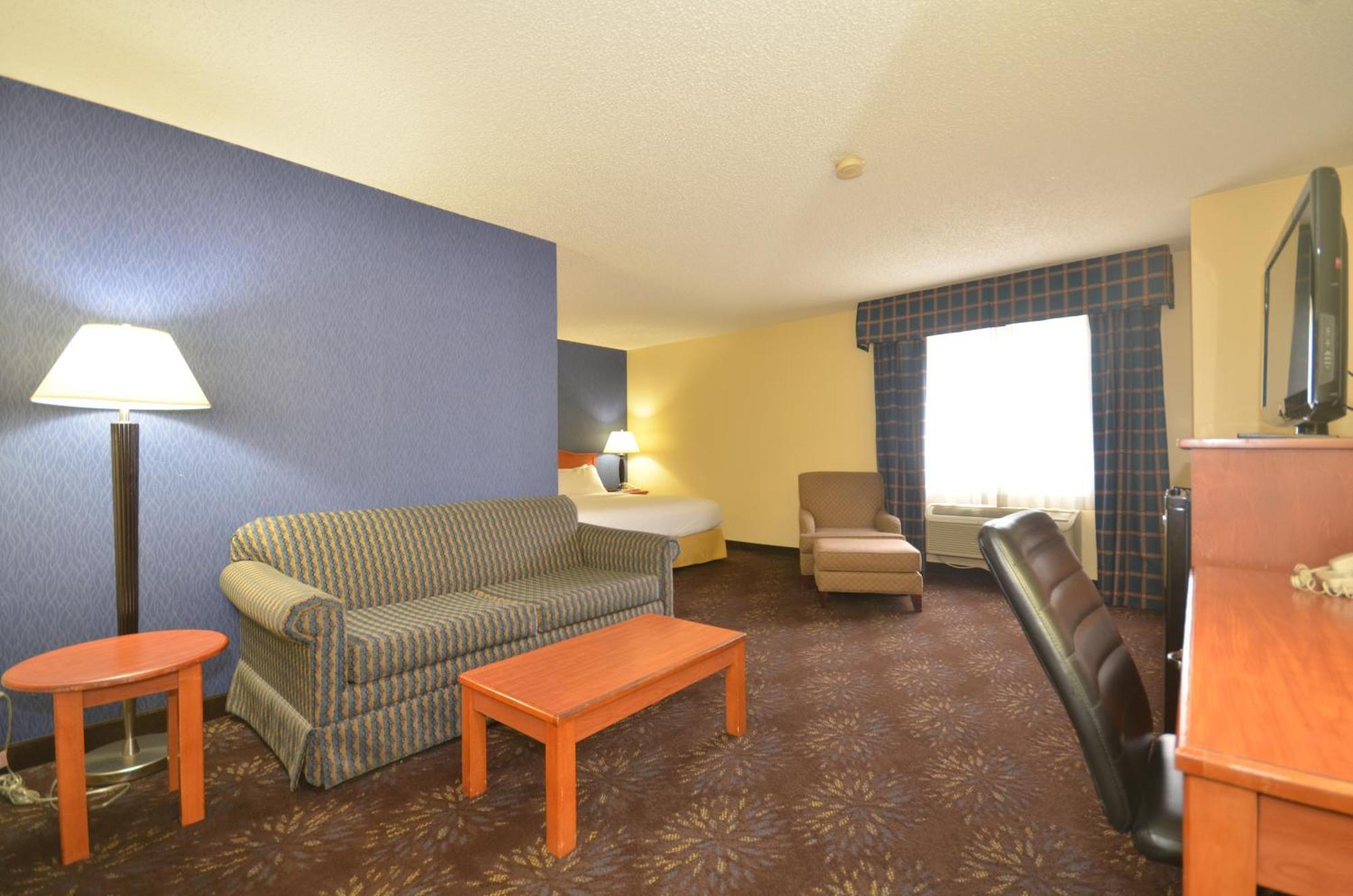 Deluxe King Studio Suite Non-Smoking