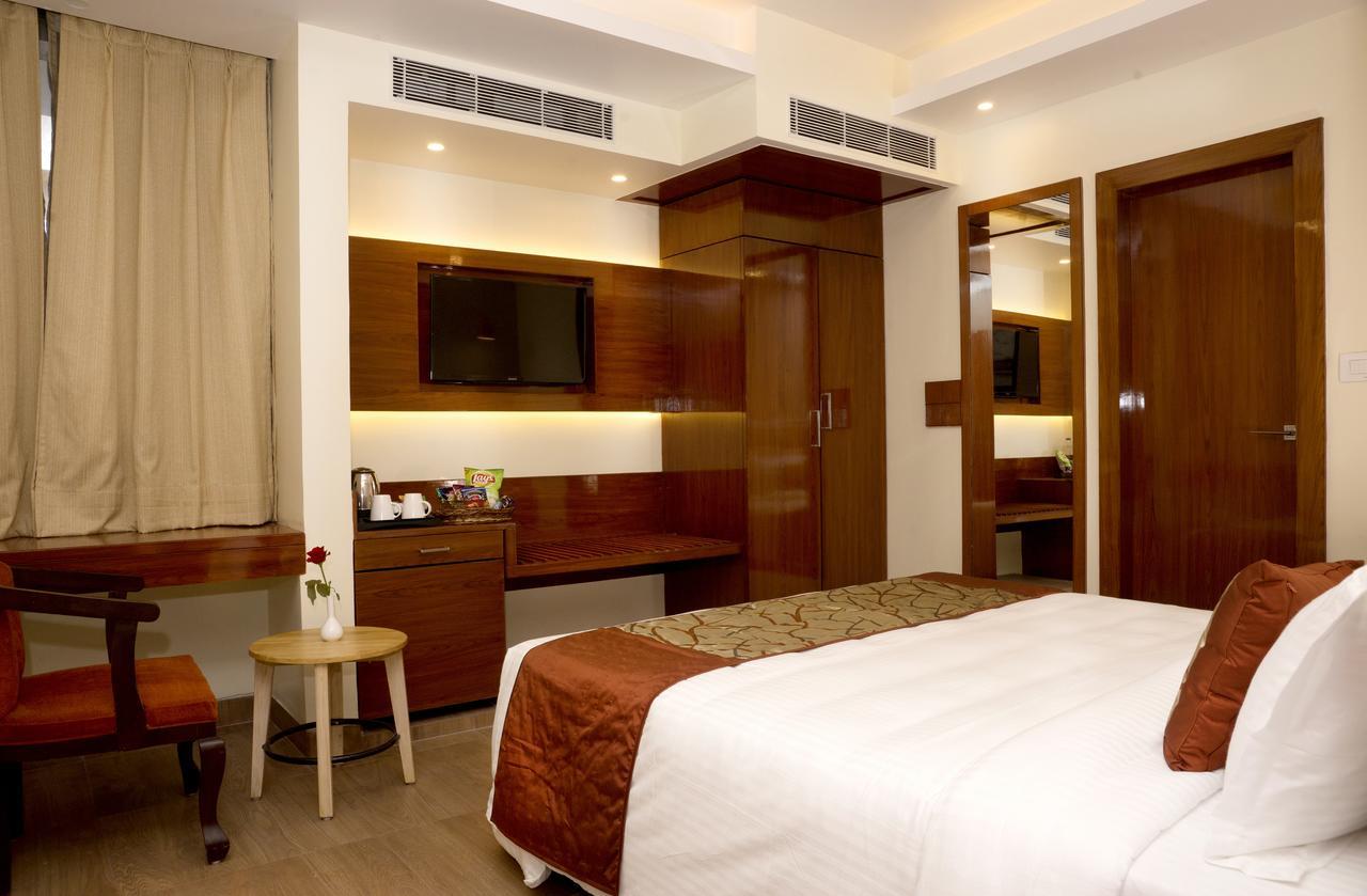 Club Room