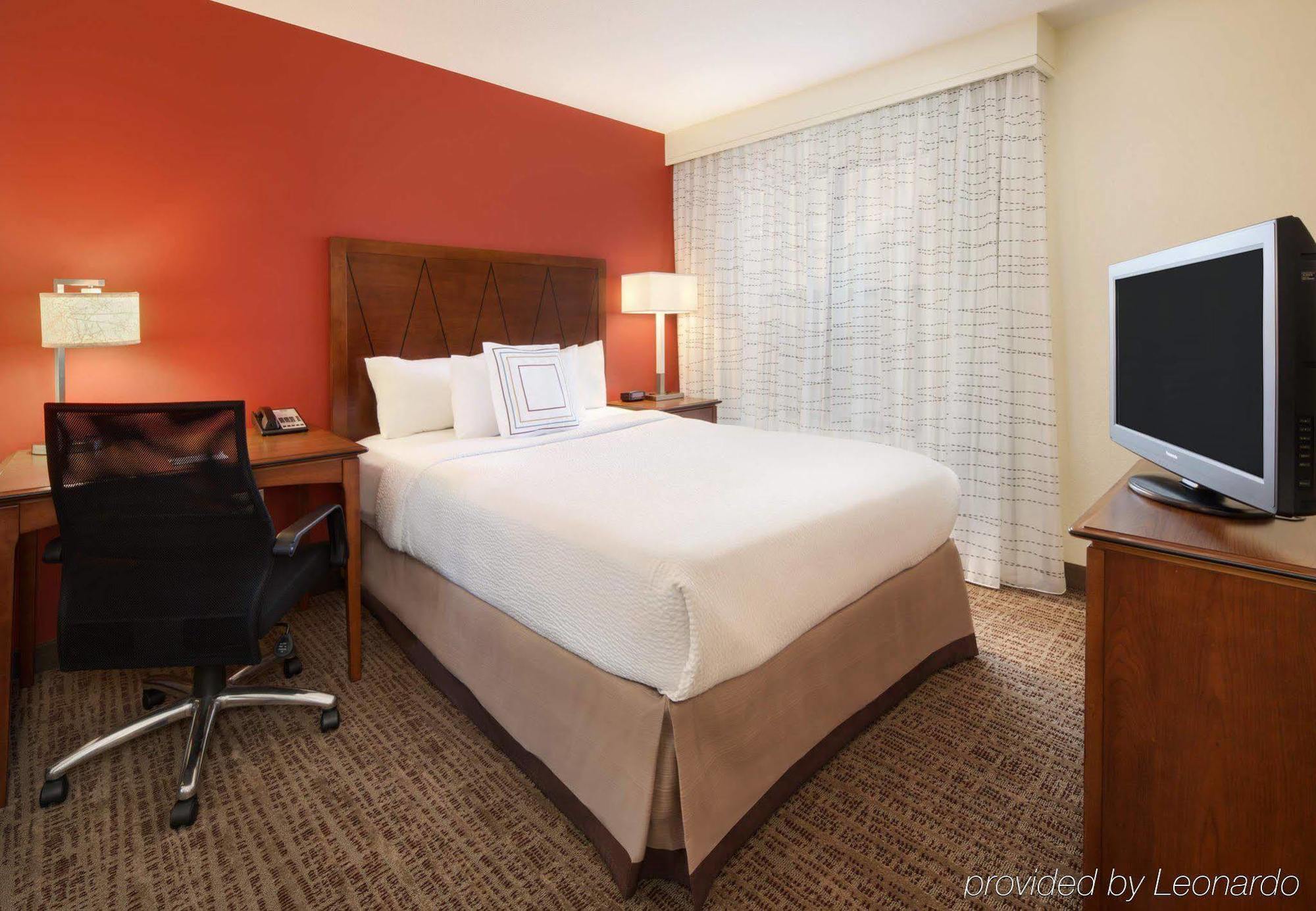 2 Bedroom Suite