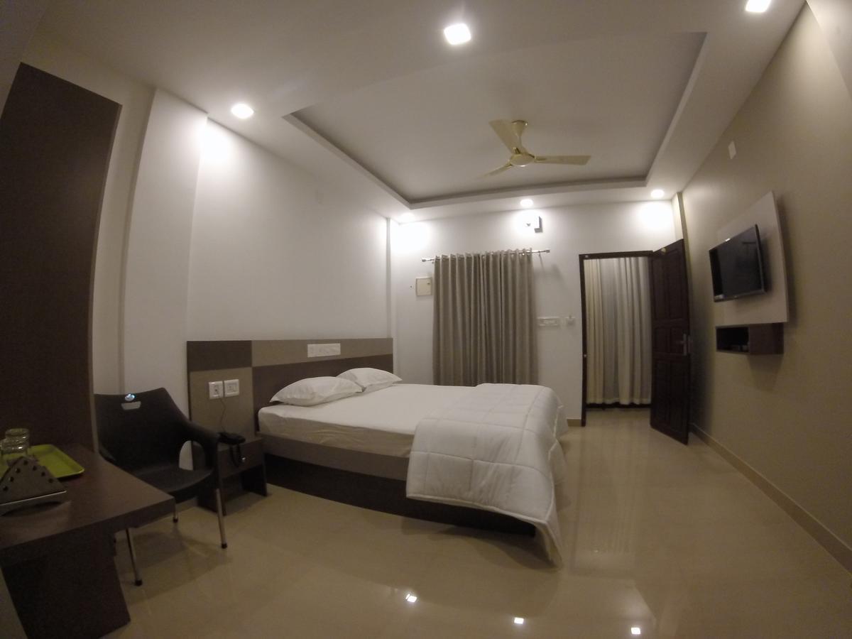 Deluxe Double Room,595793931:JPEG