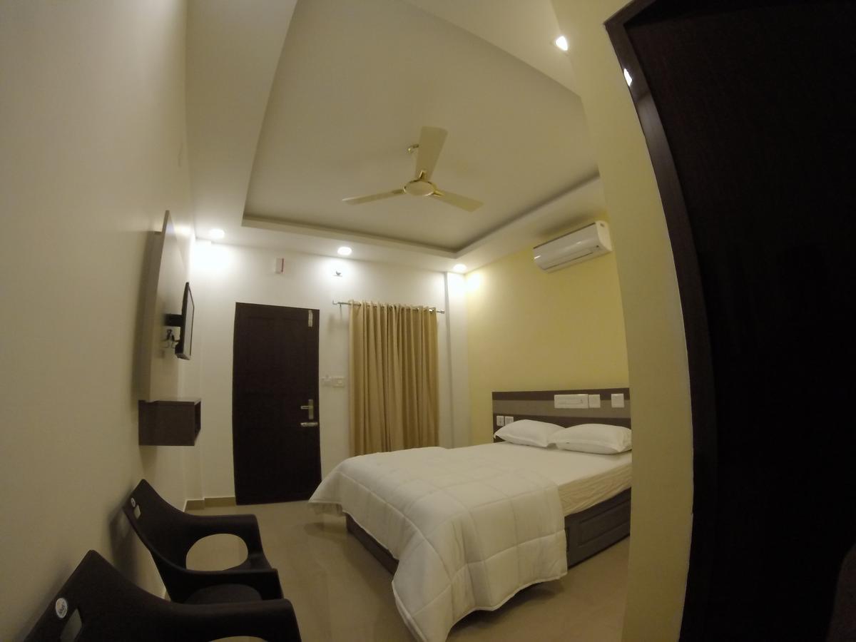 Superior Double Room,595793574:JPEG