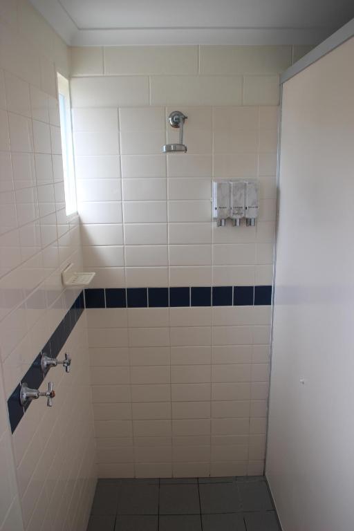 Economy Twin - Shared Bathroom,61049956:JPEG