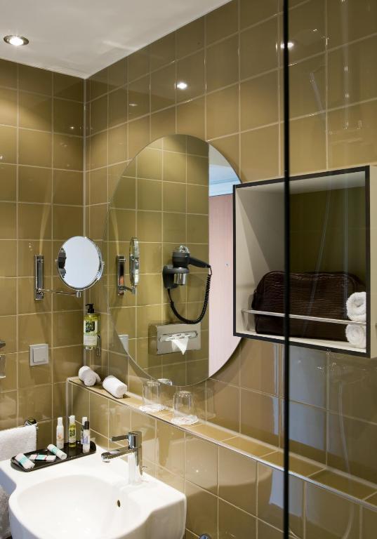 Privilege Room