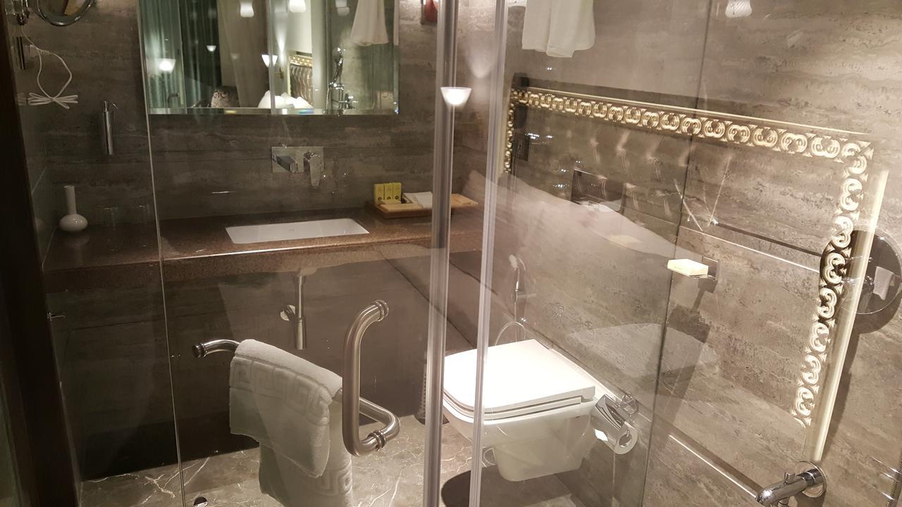 Deluxe Double Room on Food Beverage