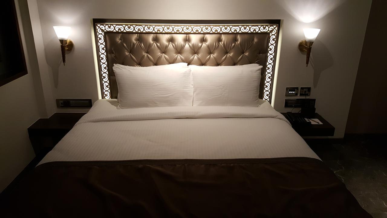 Deluxe Double Room on Food Beverage