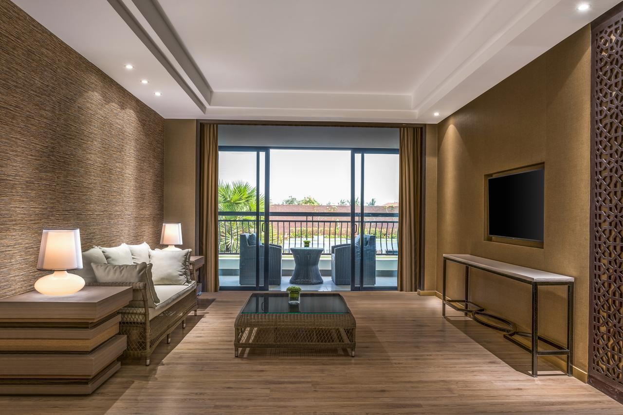 Courtyard King Suite