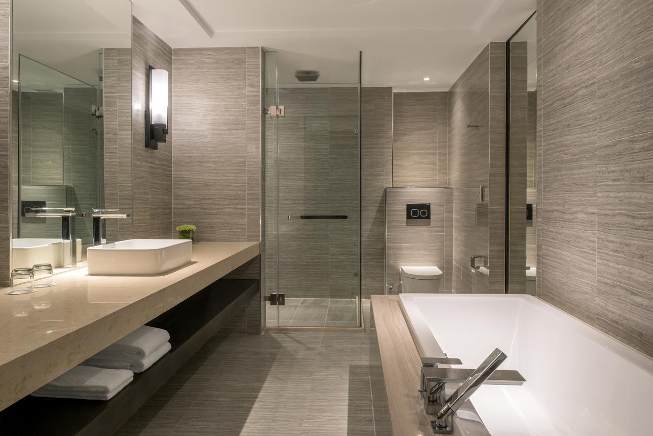 Courtyard King Suite