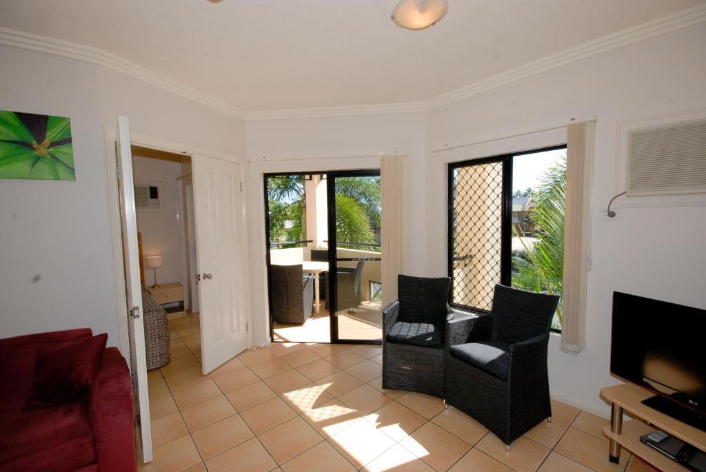 One-Bedroom Apartment with Balcony