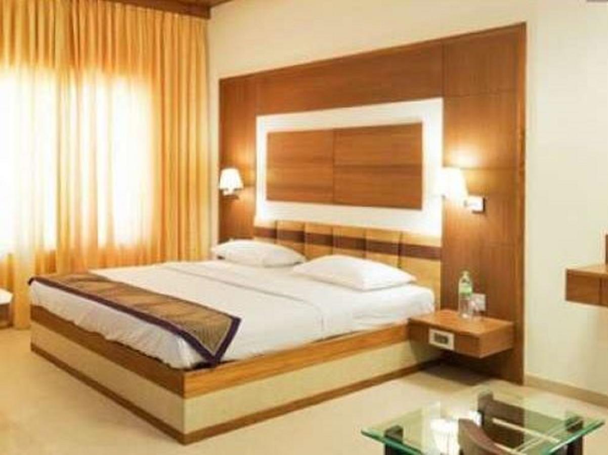 Deluxe Room,636832899:JPEG
