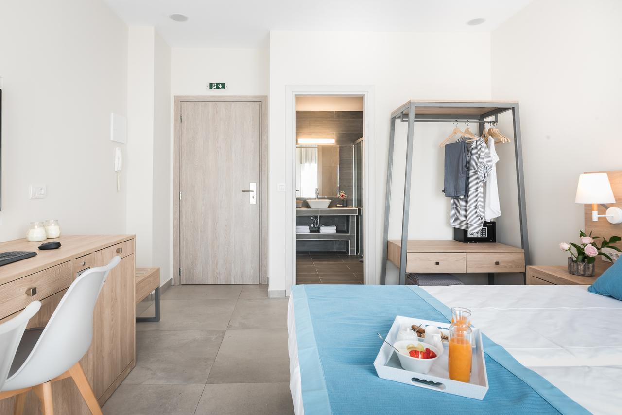 Deluxe Double or Twin Room City View