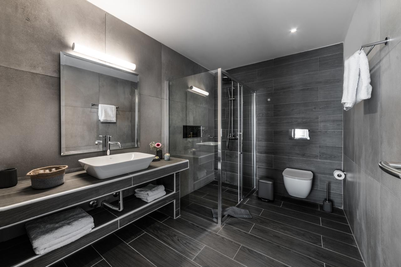 Deluxe Double or Twin Room City View