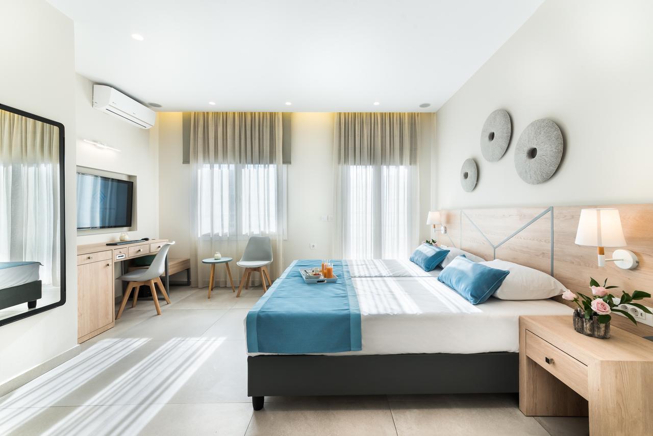 Deluxe Double or Twin Room City View