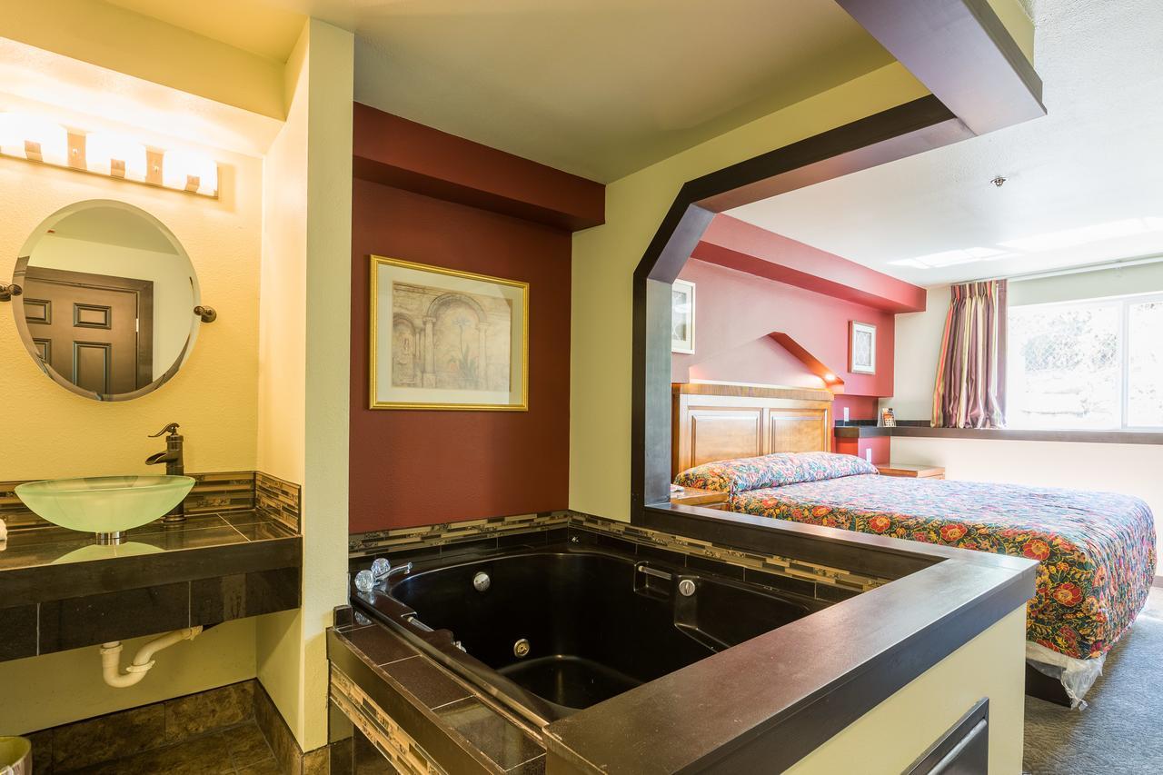 King Room Spa Bath Non-Smoking