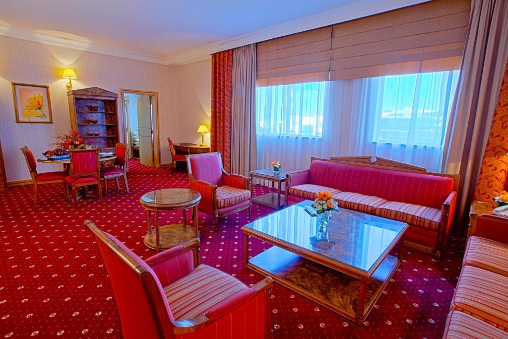One Bedroom Amiri Suite