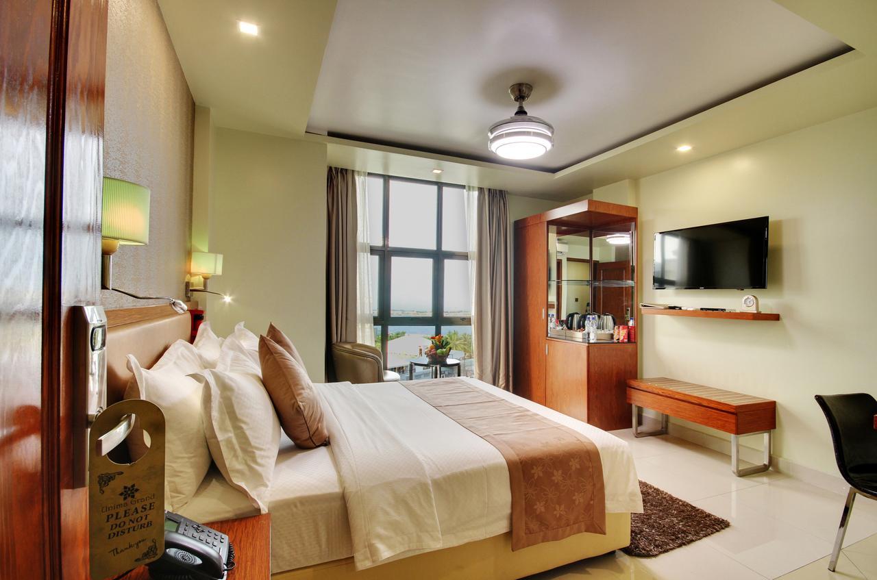 Deluxe Room Ocean View Return Airport Transfer on Food & Beverage Spa