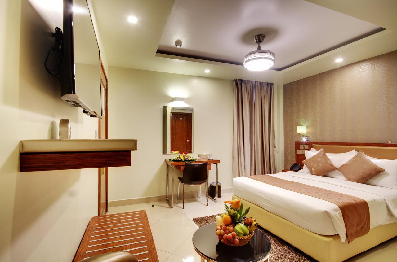 Superior Double Room Return Airport Transfer on Food & Beverage Spa