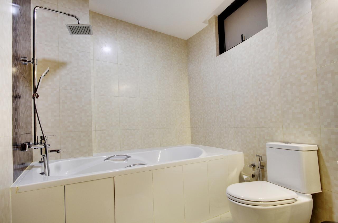 Suite Sea View Return Airport Transfer on Food & Beverage Spa