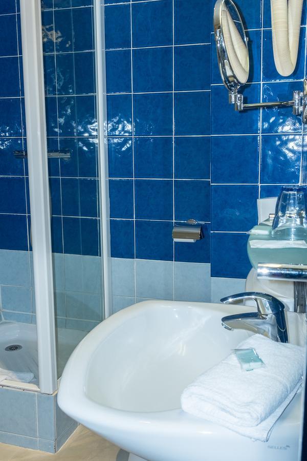 Triple Room Private Bathroom