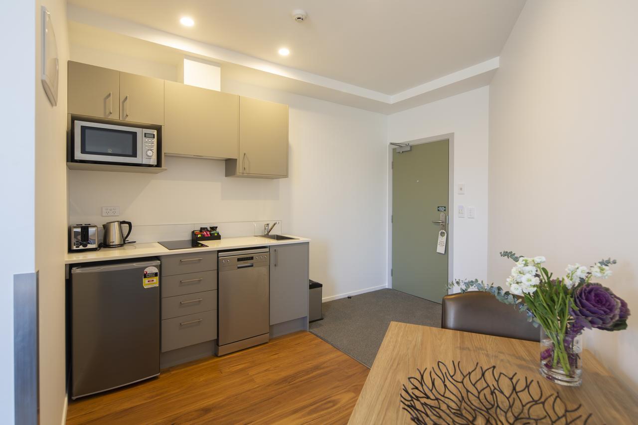 Deluxe King Apartment - Non-Smoking