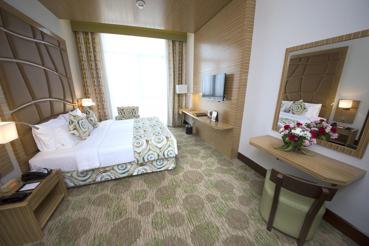 Deluxe King Room Non-Smoking