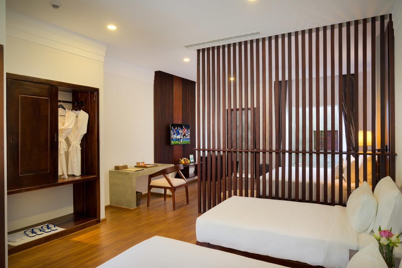 Triple Grand Suite Balcony