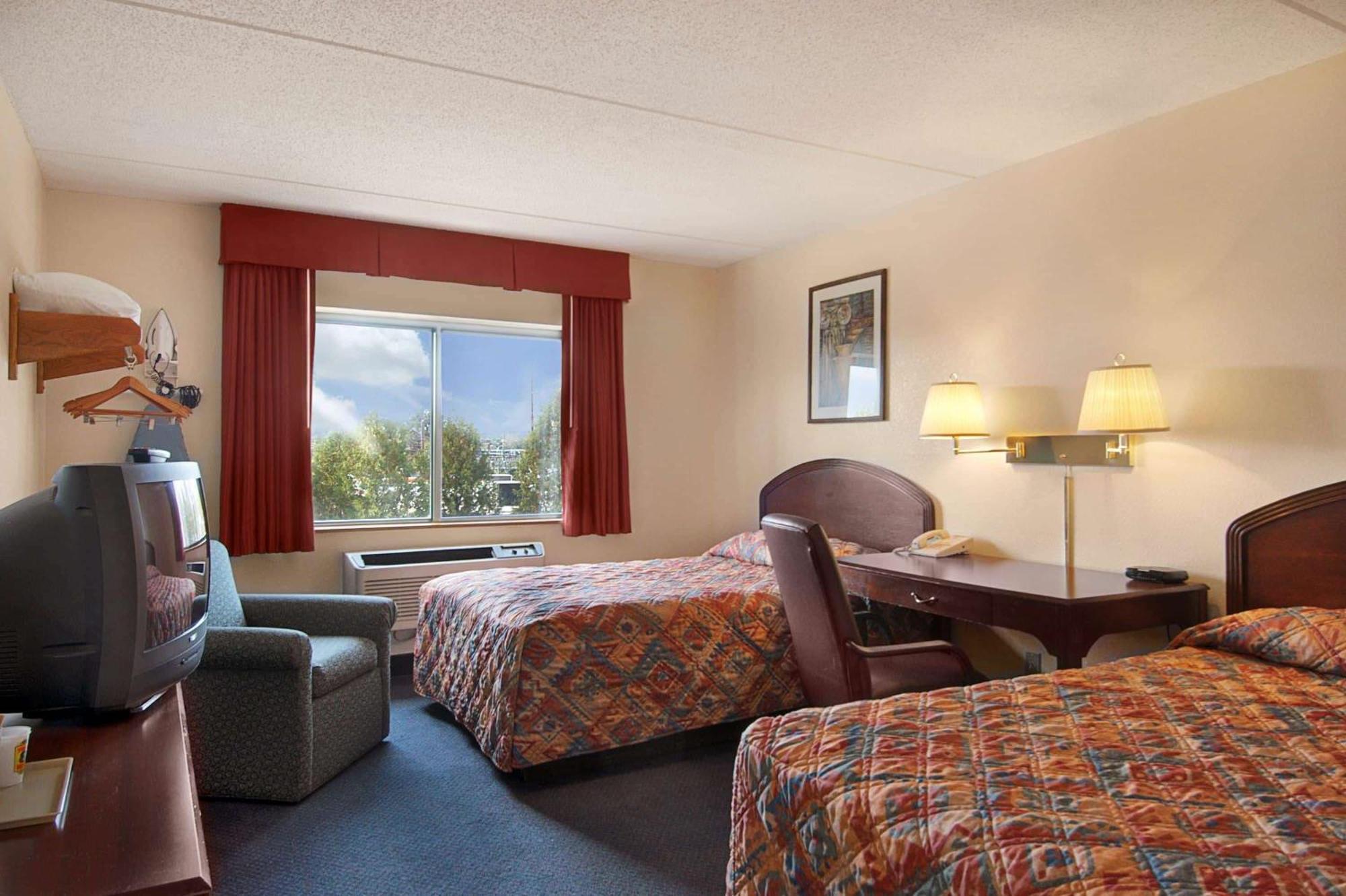 Double Room Two Double Beds Non-Smoking